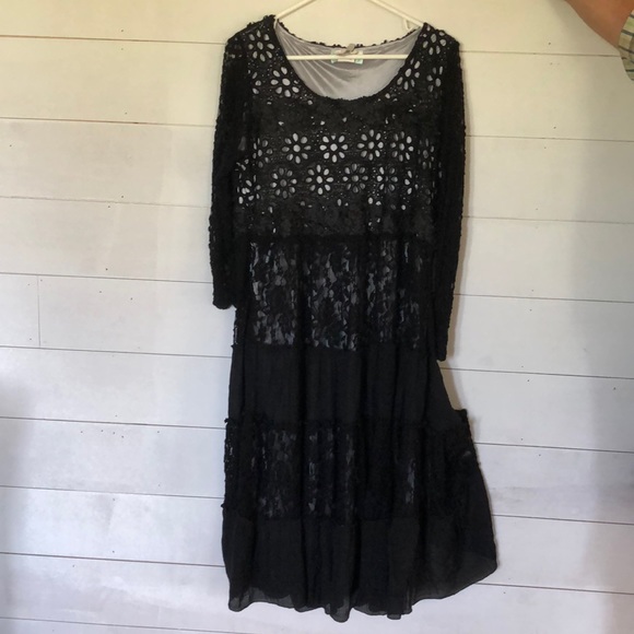 Women’s Dress - Picture 1 of 3